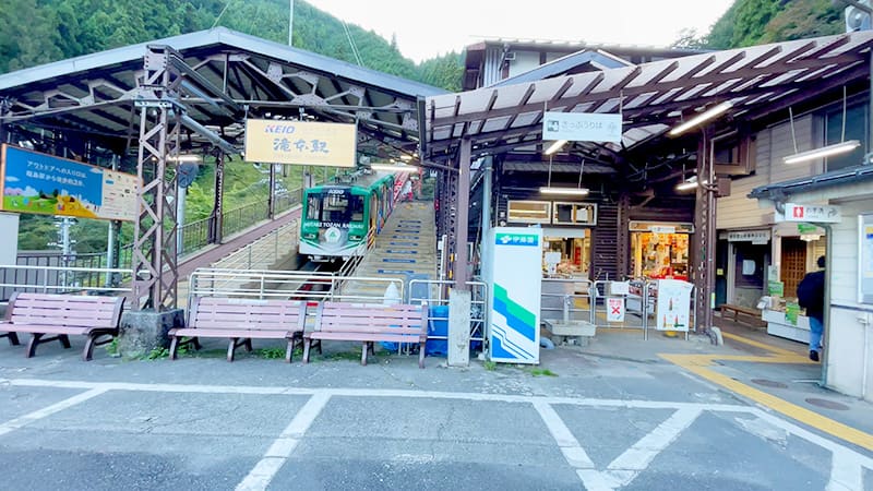 滝本駅